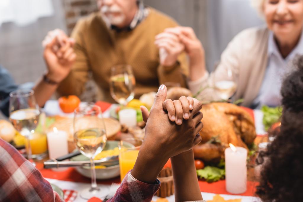 Shockingly low number of Americans will host family, friends at Thanksgiving poll